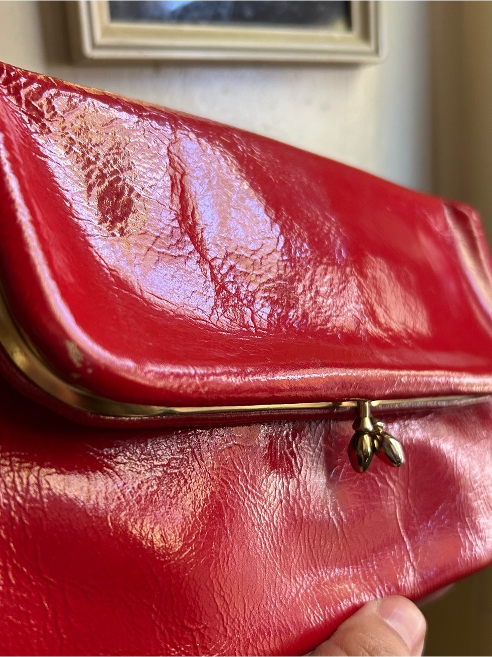 Vintage 60s 70s Red Glazed Patent Leather Kisslock Clutch Wallet Gold Frame LEE